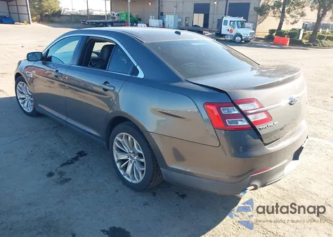 2015 Ford Taurus Limited z USA, uszkodzony, nr VIN 1FAHP2F84FG106044